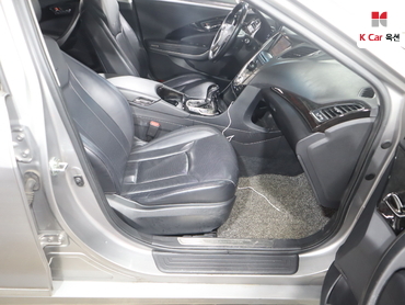 2011 - hyundai grandeur