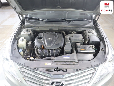 2011 - hyundai grandeur