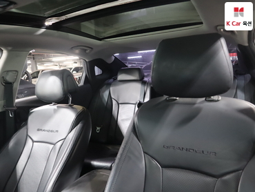 2011 - hyundai grandeur