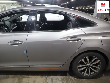 2011 - hyundai grandeur