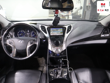 2011 - hyundai grandeur