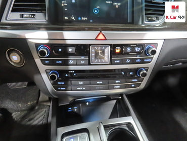 2017 - genesis g80