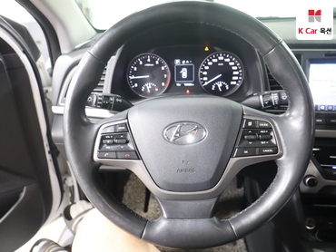2018 - hyundai avante