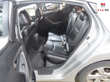 2011 - hyundai avante