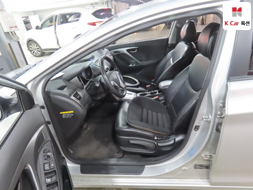 2011 - hyundai avante