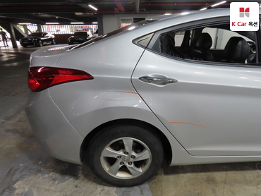 2011 - hyundai avante