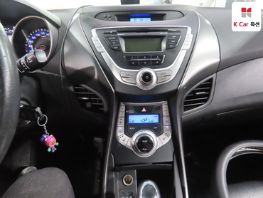 2011 - hyundai avante