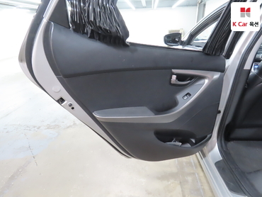 2011 - hyundai avante