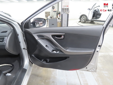 2011 - hyundai avante