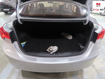 2011 - hyundai avante