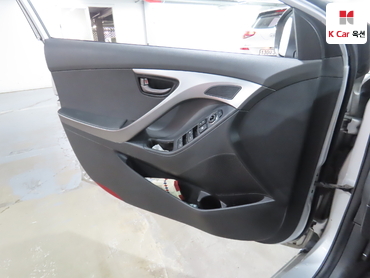 2011 - hyundai avante