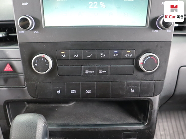 2023 - hyundai staria
