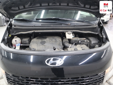 2023 - hyundai staria
