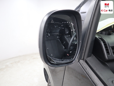 2023 - hyundai staria