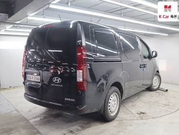 2023 - hyundai staria
