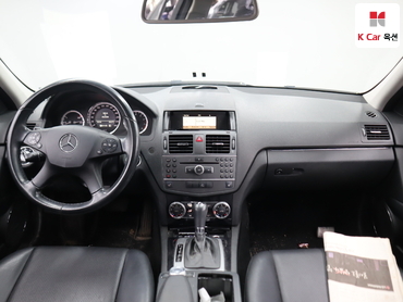 2011 - mercedes-benz c200