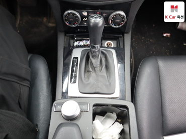 2011 - mercedes-benz c200