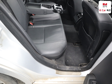 2011 - mercedes-benz c200