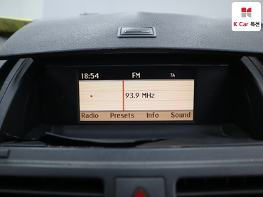 2011 - mercedes-benz c200