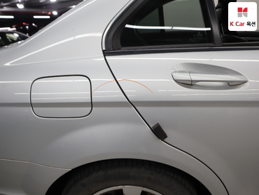 2011 - mercedes-benz c200