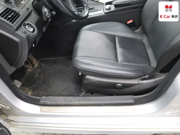 2011 - mercedes-benz c200