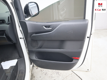 2022 - hyundai staria
