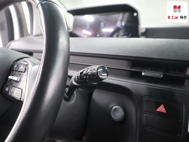 2022 - hyundai staria