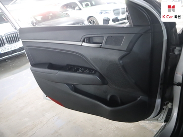 2017 - hyundai avante