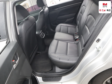 2017 - hyundai avante