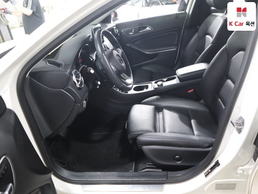 2019 - mercedes-benz gla220
