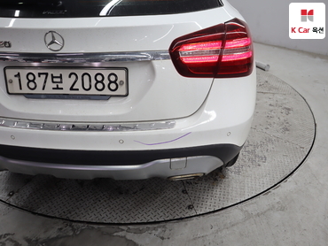 2019 - mercedes-benz gla220