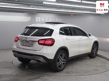 2019 - mercedes-benz gla220