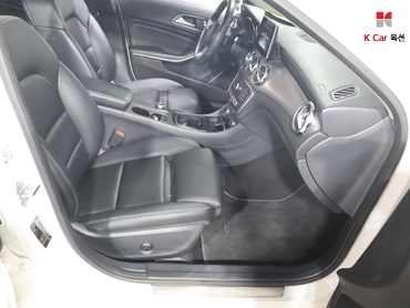 2019 - mercedes-benz gla220