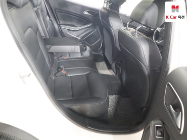 2019 - mercedes-benz gla220