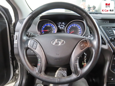 2014 - hyundai avante