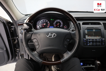2010 - hyundai grandeur