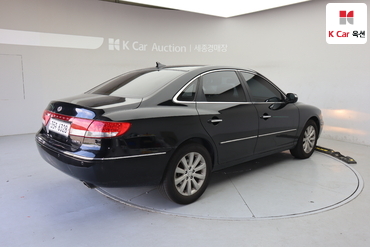 2010 - hyundai grandeur
