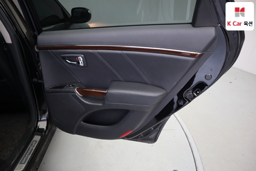 2010 - hyundai grandeur