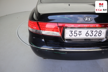 2010 - hyundai grandeur