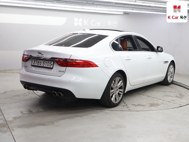 2020 - jaguar xf