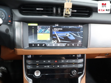2020 - jaguar xf