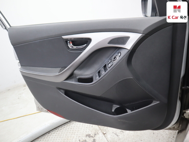 2011 - hyundai avante