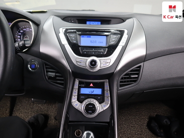 2011 - hyundai avante