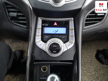2011 - hyundai avante