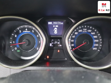 2011 - hyundai avante