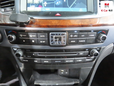2015 - hyundai equus