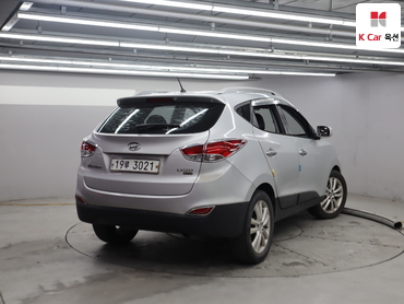 2011 - hyundai tucson