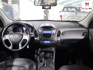 2011 - hyundai tucson