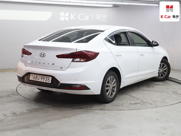 2019 - hyundai avante