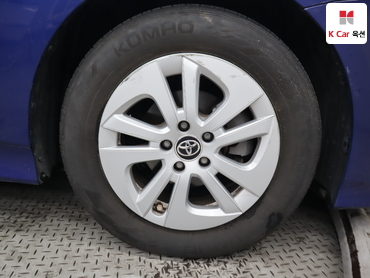 2018 - toyota prius